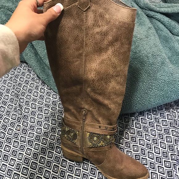Boots - Picture 2 of 2
